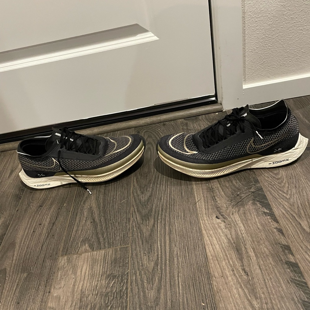 NIKE STREAKFLY